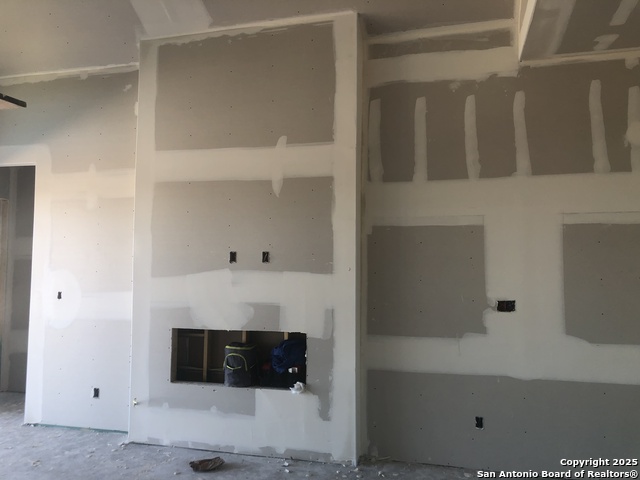 Listing photo id 4 for 718 Niebla Creek