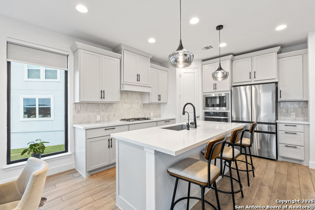 Image 13 of 37 For 250 Navarro  