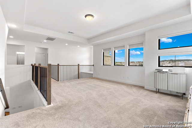 Image 24 of 37 For 250 Navarro  