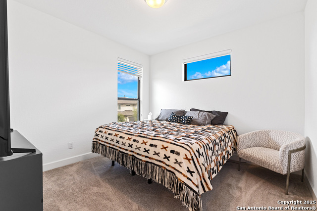 Image 26 of 37 For 250 Navarro  