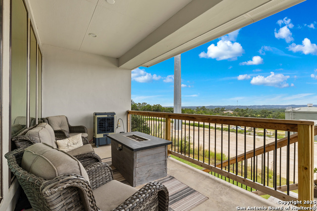 Image 29 of 37 For 250 Navarro  