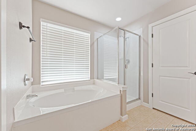 Image 22 of 34 For 8050 Rosespur