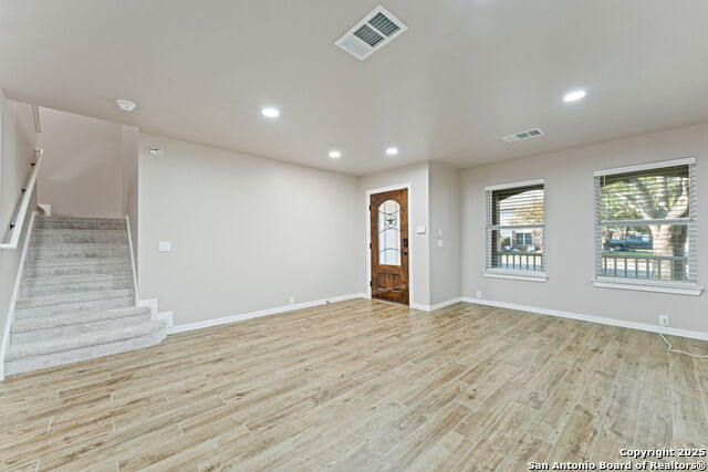 Image 6 of 34 For 8050 Rosespur