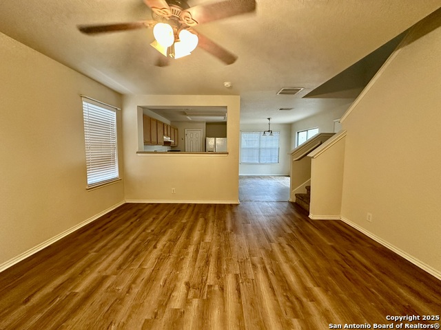 Image 4 of 19 For 107 Cindy Lou Dr