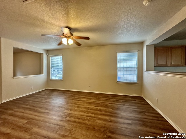 Image 5 of 19 For 107 Cindy Lou Dr