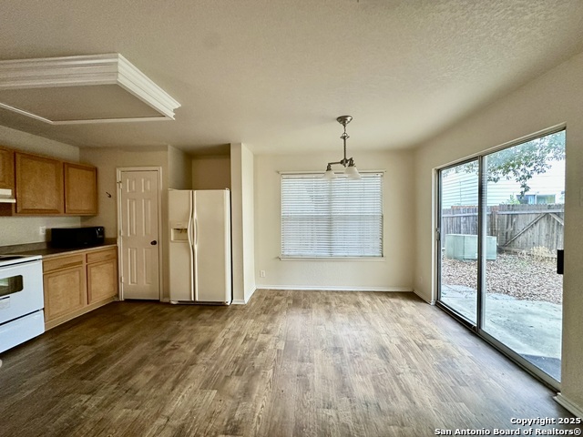 Image 8 of 19 For 107 Cindy Lou Dr