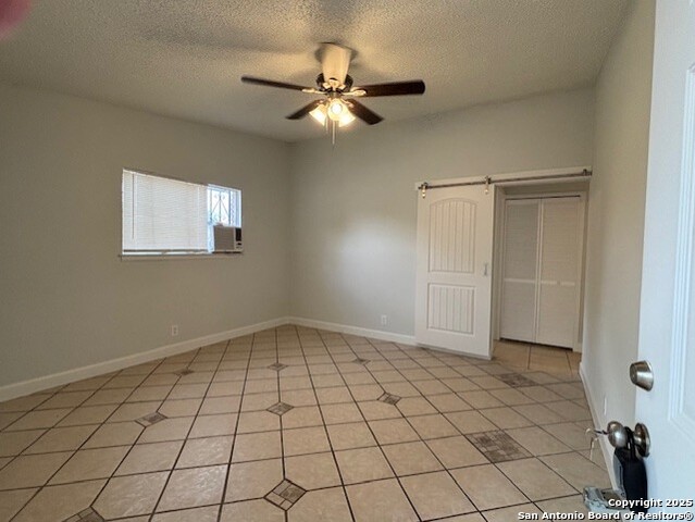 Image 19 of 30 For 5606 Castle Prince