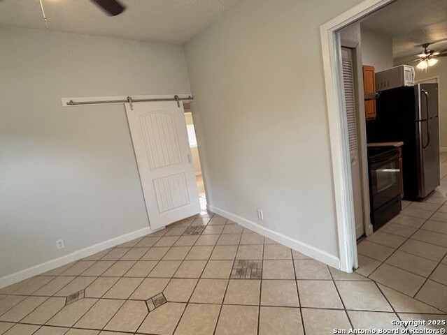 Image 20 of 30 For 5606 Castle Prince