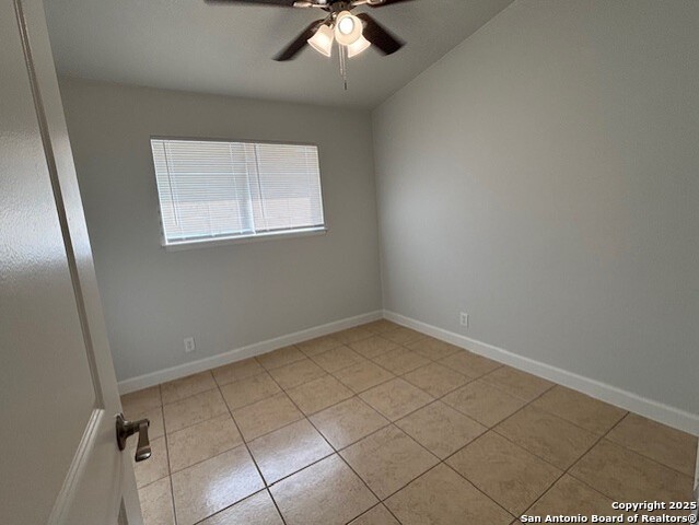 Image 24 of 30 For 5606 Castle Prince