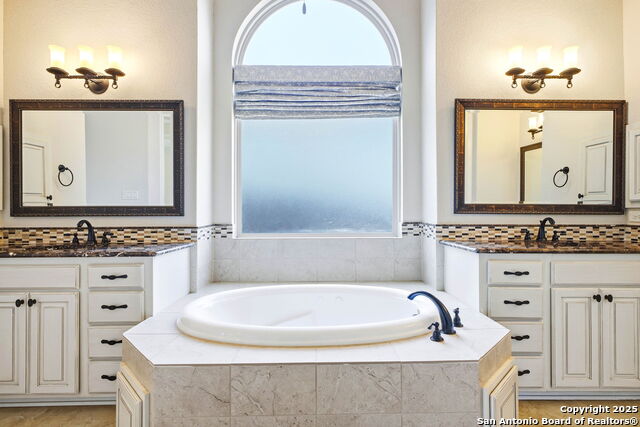 Image 29 of 50 For 18119 Abingdon Place