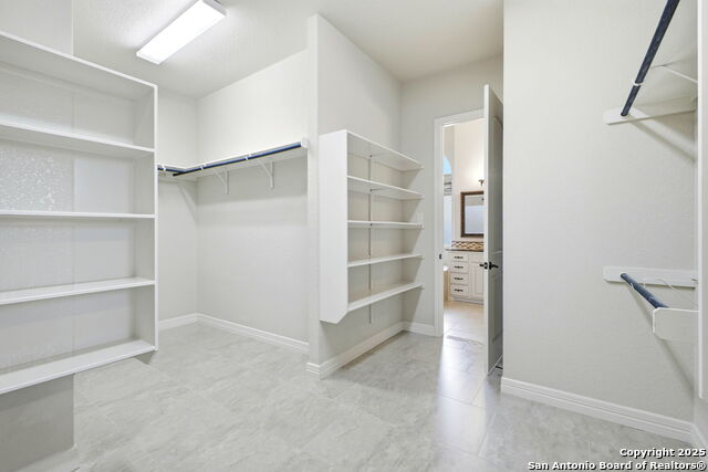 Image 31 of 50 For 18119 Abingdon Place