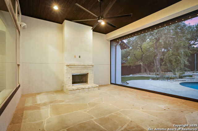 Image 40 of 50 For 18119 Abingdon Place