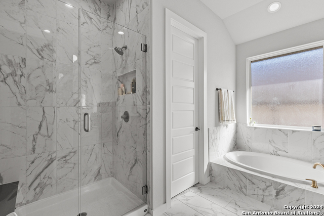 Image 31 of 65 For 1521 Escarpment