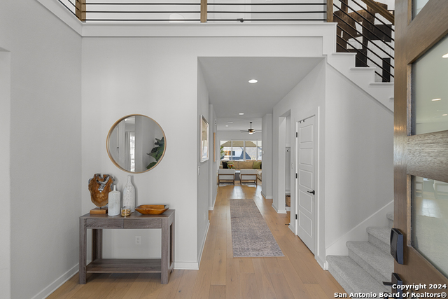 Image 5 of 65 For 1521 Escarpment