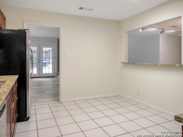 Image 12 of 43 For 13610 Earlywood