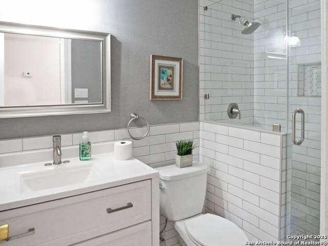 Image 14 of 43 For 13610 Earlywood