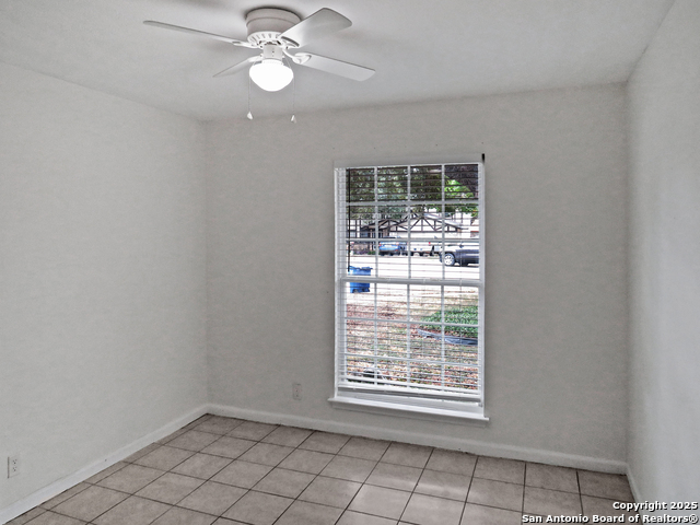 Image 16 of 43 For 13610 Earlywood