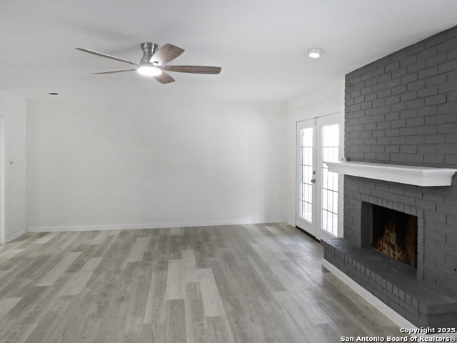 Image 21 of 43 For 13610 Earlywood