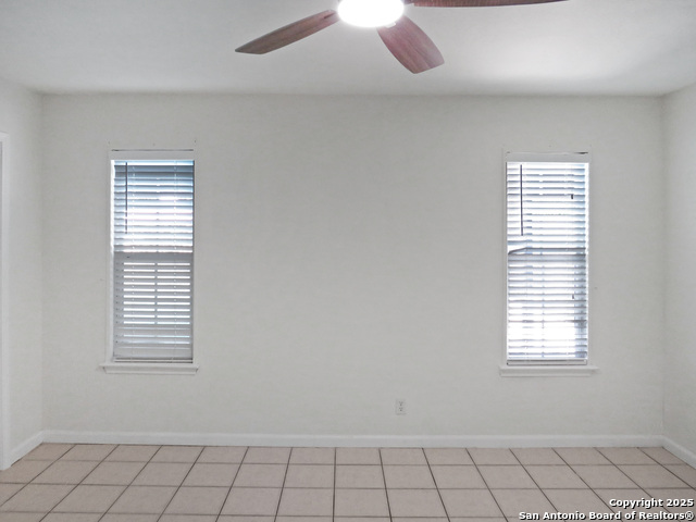 Image 33 of 43 For 13610 Earlywood