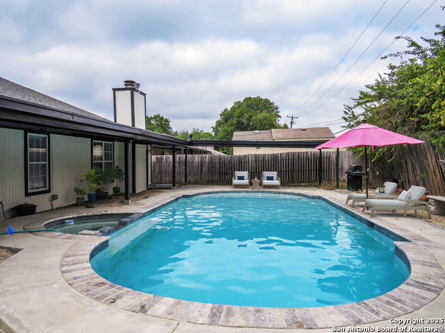 Image 36 of 43 For 13610 Earlywood