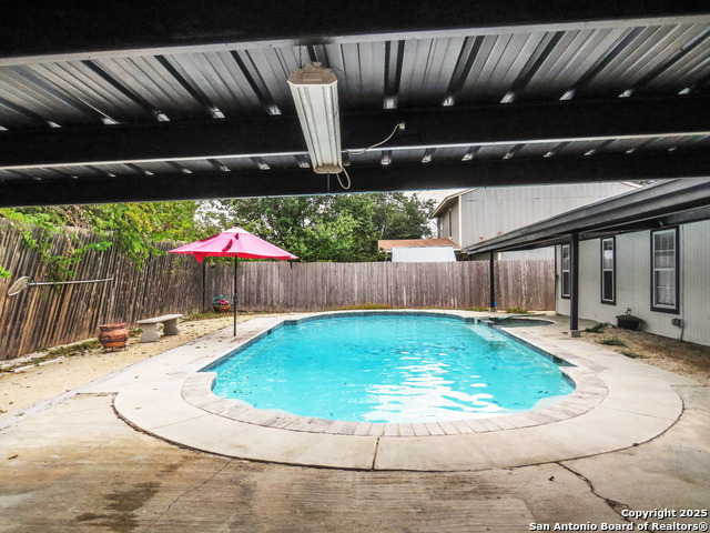 Image 40 of 43 For 13610 Earlywood