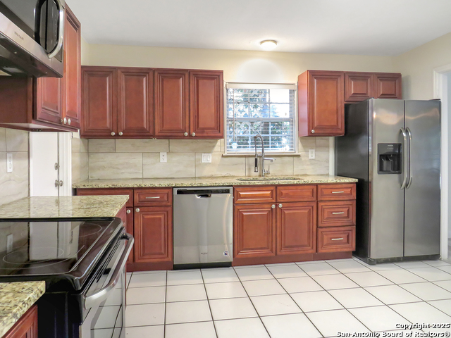 Image 8 of 43 For 13610 Earlywood