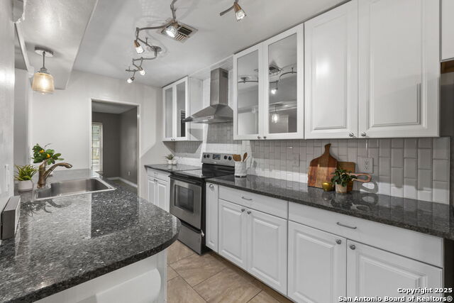 Image 15 of 37 For 5203 Metcalf