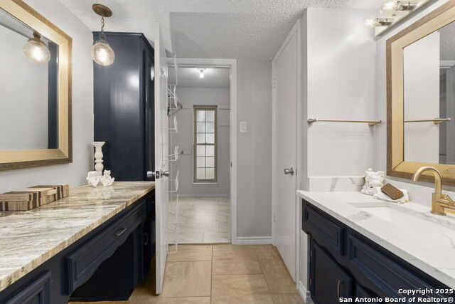 Image 22 of 37 For 5203 Metcalf