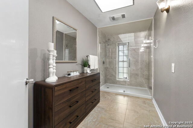 Image 24 of 37 For 5203 Metcalf