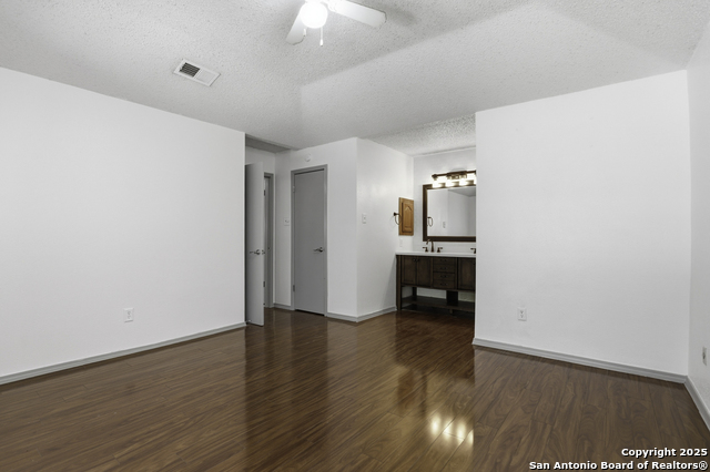 Image 16 of 27 For 6315 Forest Village