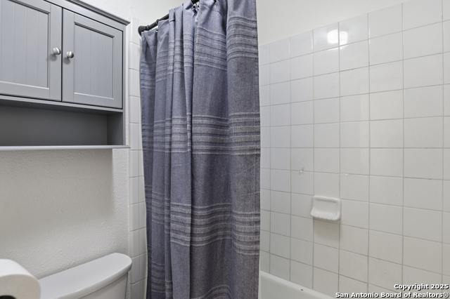 Image 18 of 27 For 6315 Forest Village