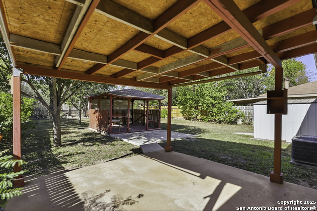 Image 19 of 27 For 6315 Forest Village