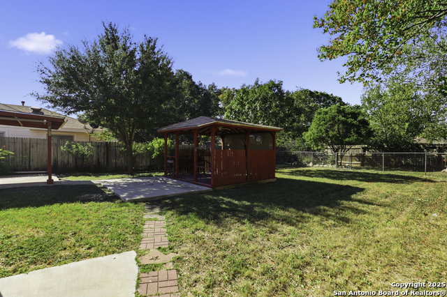 Image 21 of 27 For 6315 Forest Village