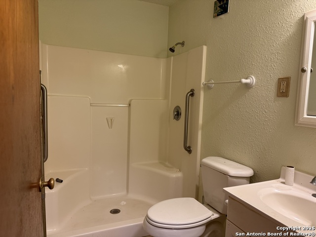 Listing photo id 11 for 510 Bonair Dr
