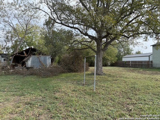 Listing photo id 3 for 510 Bonair Dr