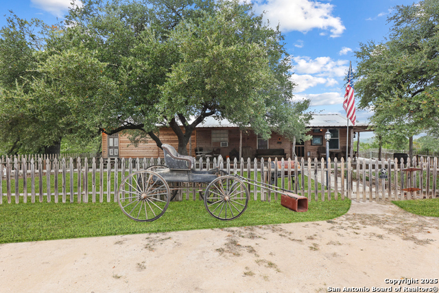 Image 2 of 37 For 596 Oakridge Ln