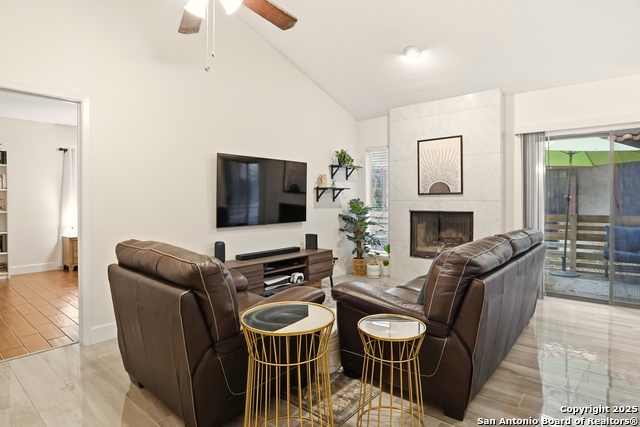 Image 6 of 24 For 139 Caleta Beach