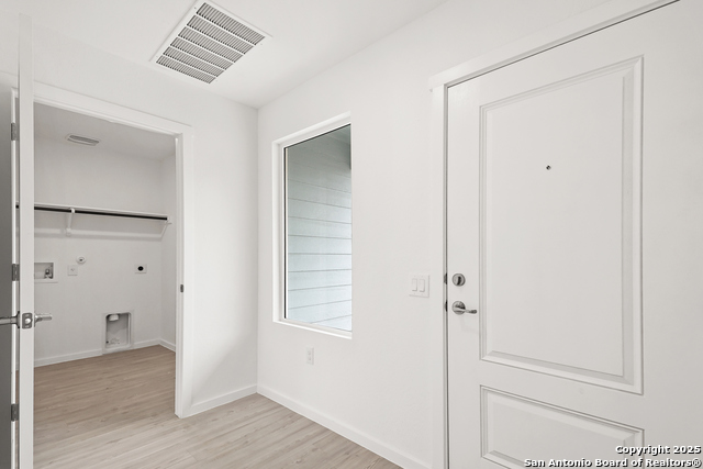 Image 5 of 34 For 1111 Crenshaw Way