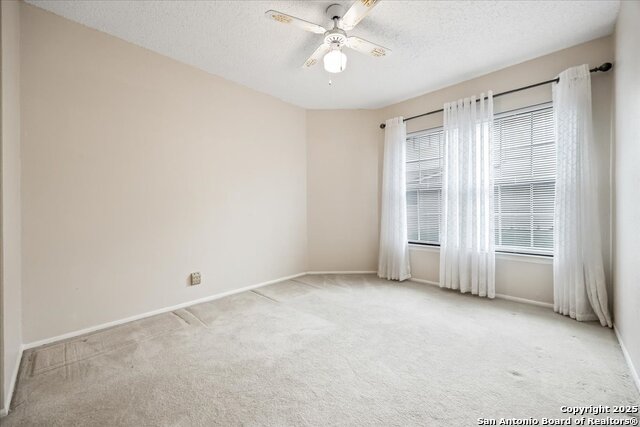 Image 24 of 39 For 7019 Elk Trail