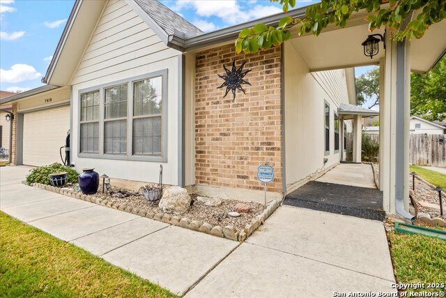 Image 5 of 39 For 7019 Elk Trail