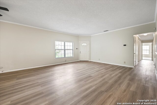 Image 8 of 39 For 7019 Elk Trail