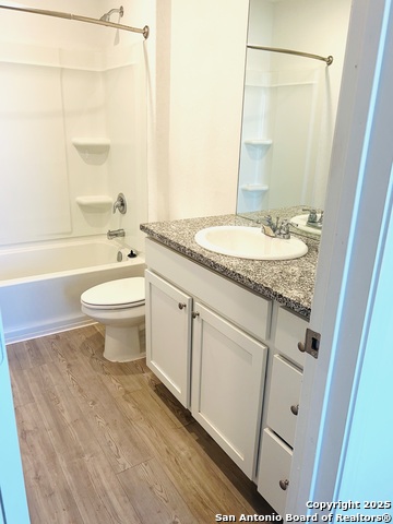 Image 20 of 33 For 10415 Canard Crest