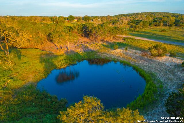 Image 9 of 28 For 112 Majestic Oaks Drive