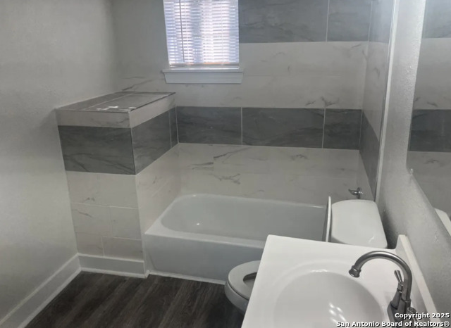 Image 6 of 10 For 327 Huerta  