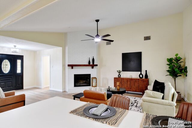 Image 10 of 27 For 300 Ridge Crest Dr