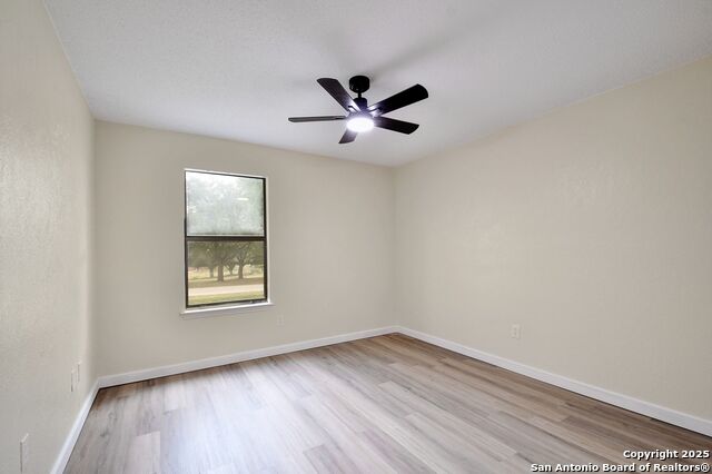 Image 19 of 27 For 300 Ridge Crest Dr