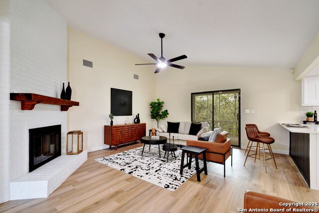 Image 8 of 27 For 300 Ridge Crest Dr