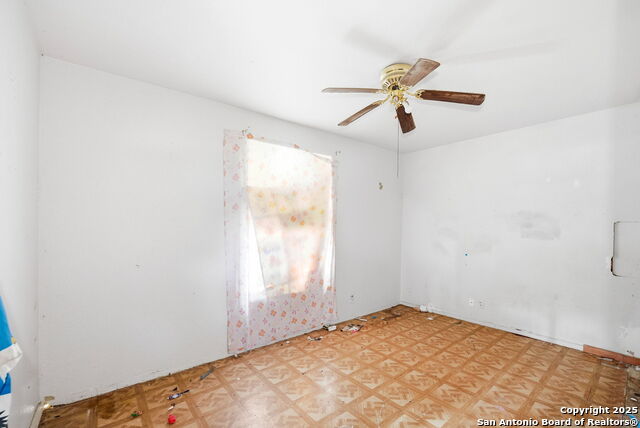 Image 11 of 21 For 1119 Gevers St N