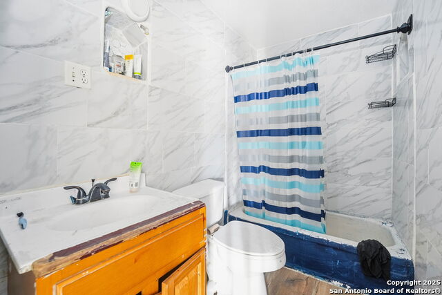 Image 13 of 21 For 1119 Gevers St N