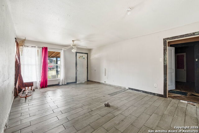 Image 3 of 21 For 1119 Gevers St N